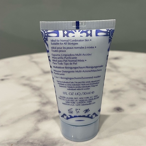 Estée Lauder 
Perfectly Clean Multi-Action Foam Cleanser 1 oz UNUSED UNOPENED - Picture 2 of 2